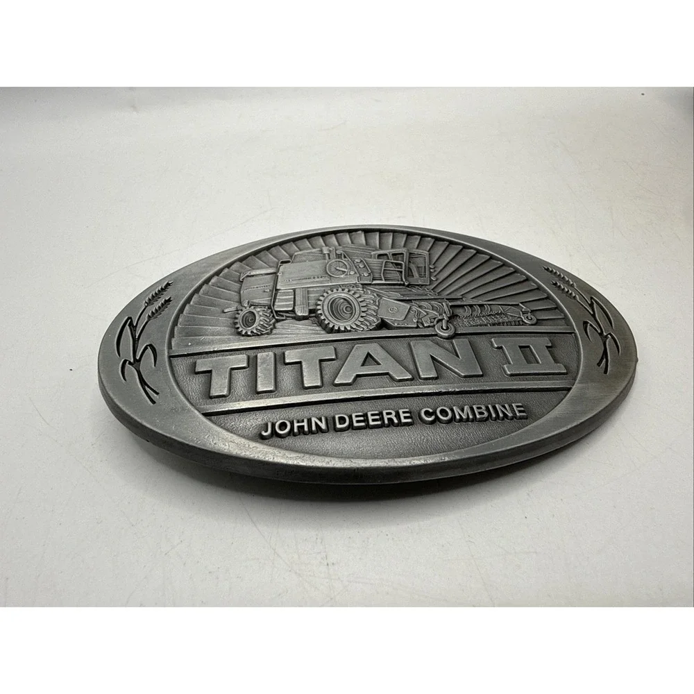 John Deere 8820 Titan II‎ Combine GRAIN Head Belt Buckle 1984 jd Harvester bean